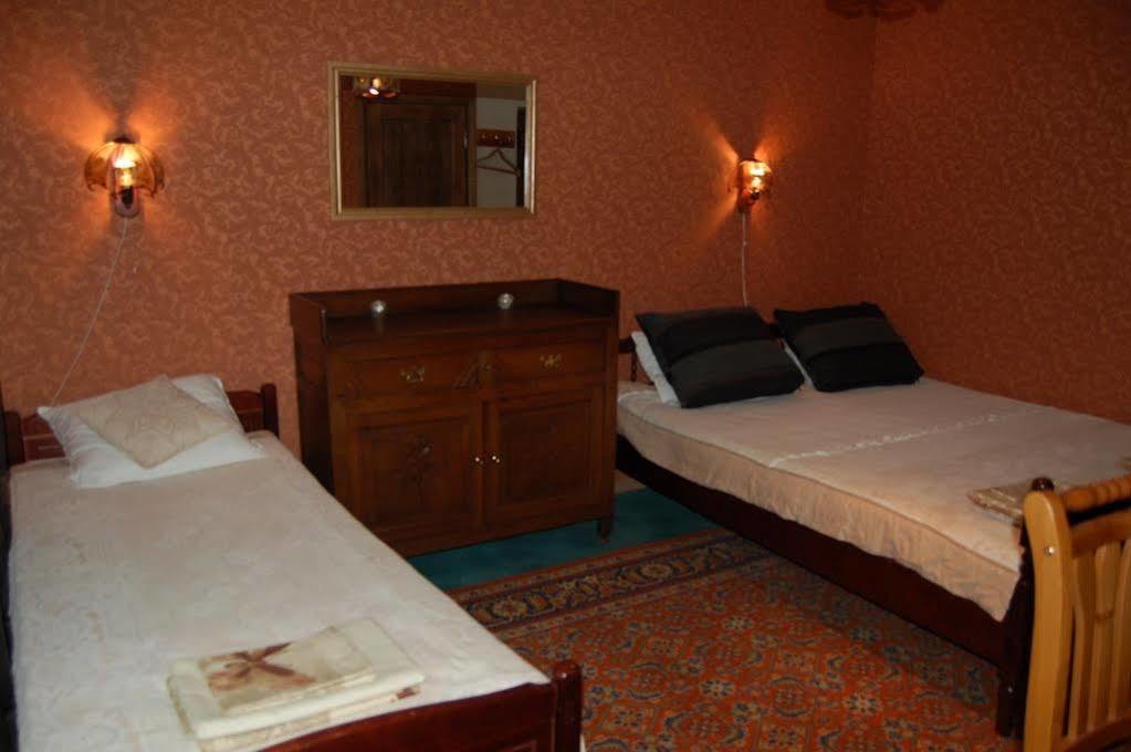 Kraavi Guest Hostel Kuressaare Exterior photo